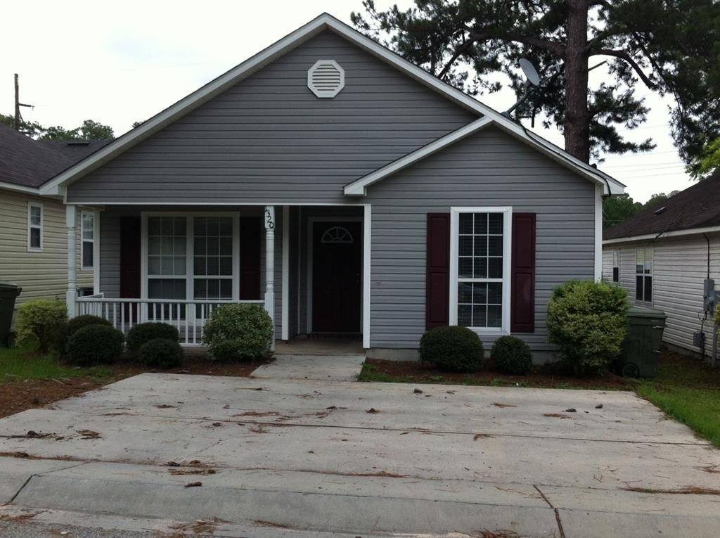 1320 Edgewood Drive